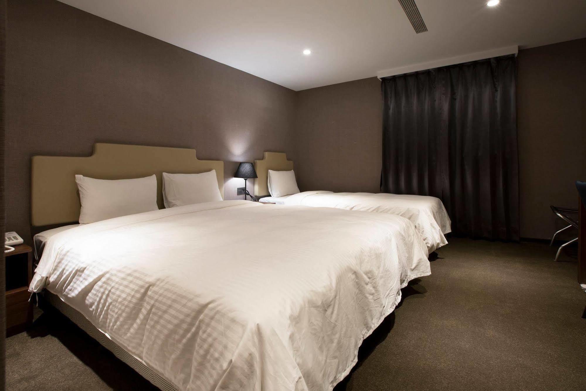 Noble Hotel Тайбей Екстер'єр фото
