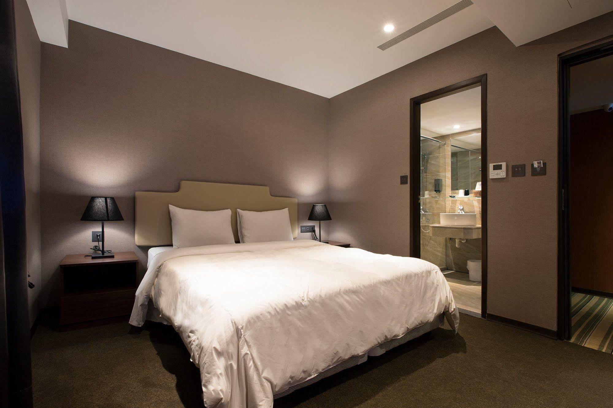 Noble Hotel Тайбей Екстер'єр фото